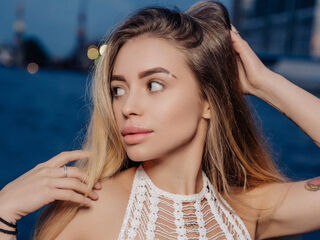 nude webcam EmilyBeverly