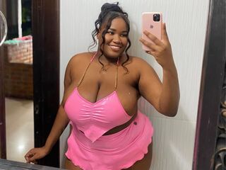 camgirl playing with dildo EmmyCastell