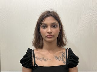 hot cam girl masturbating with dildo ErickaGoldie