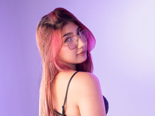 girl EstefaniCastillo