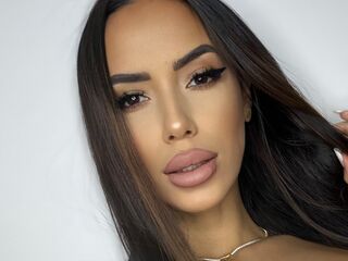 cam girl playing with sextoy EvaYvez