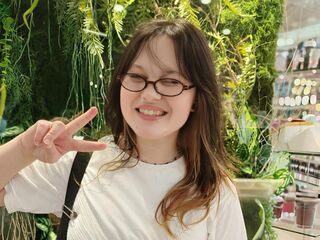 naked girl with cam fingering FayLawley