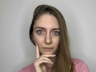 camwhore masturbating with vibrator GenevaAndrode