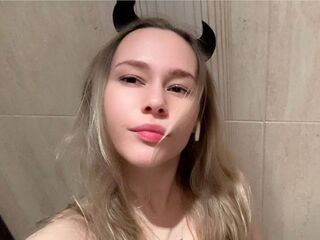 camgirl chat room GillianBaskett