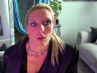 camslut fingering shaved pussy GlammaZon