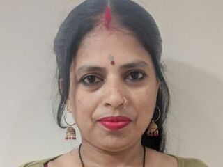 hot strip tease cam GotiLeah