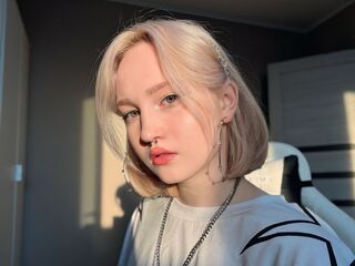 naked girl with webcam IleneDrones