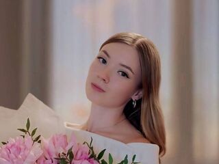 camwhore masturbating with sextoy JaniseServoss