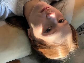 masturbating cam girl JeneLampiasi