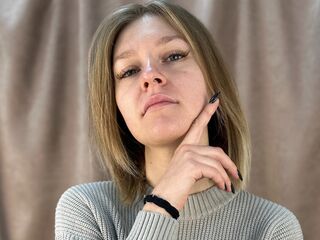 hot cam girl spreading pussy JerryHemsley