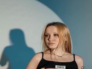 live sex webcam video JoyceHoward