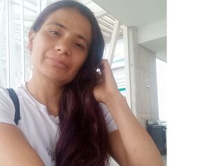 cam girl fingering KasandraVixen