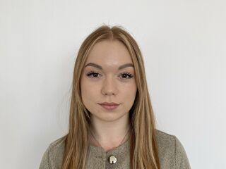 anal web cam KenishaDiamond