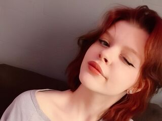 masturbating cam girl KiraCurt