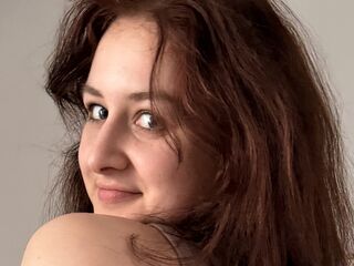 naked camgirl masturbating with vibrator KrissLean