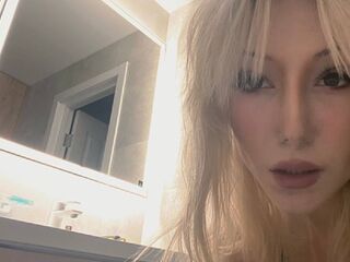 topless cam girl KristiiLake