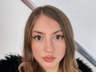 free liveshow KyraKur