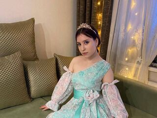 cam girl playing with vibrator LanaMin