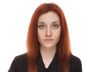 cam girl masturbating with vibrator LavBima