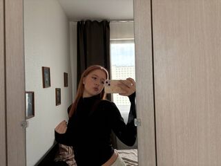 erotic cam LennieLukasik