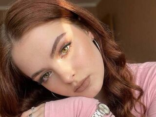 naughty camgirl fingering pussy LeoKluge