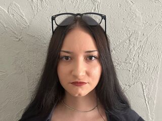 naked camgirl picture LessyLuiz