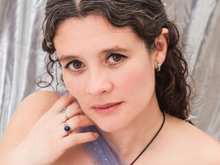 nude gamgirl LiaResvolt