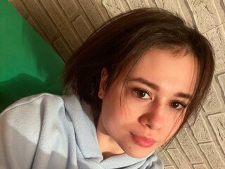 naked cam girl masturbating with sextoy LindaDeMoon