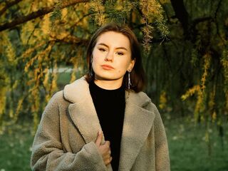 naked webcam girl fingering LinnDegnan