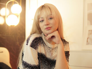 live webcam girl LolaNewton