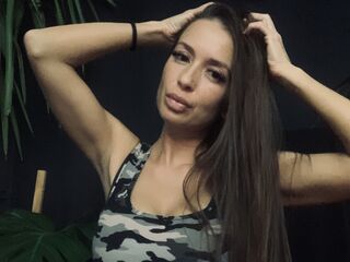camgirl playing with dildo LolaaaSky