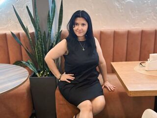 hot camwhore LuisaMiller