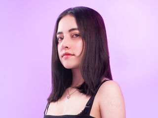 naked girl with webcam masturbating with sextoy LunaBelleth