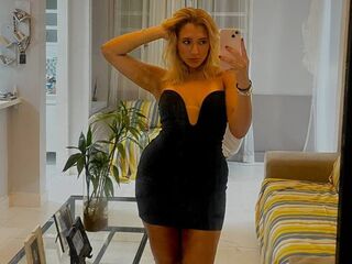 bedroom webcam LunaVeller