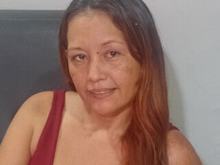 nude camgirl picture Luzmari