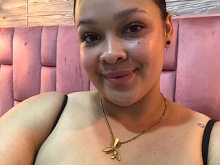camwhore masturbating with dildo MacaOlson