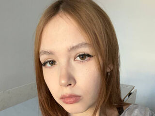 naked girl with webcam fingering pussy MagensMoraty