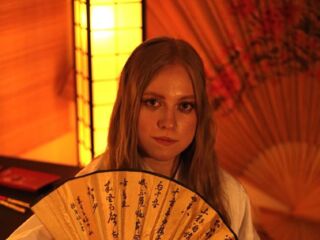 strip tease show MandiKressierer