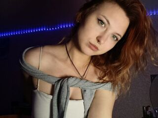 naughty camgirl MaudieTuttle