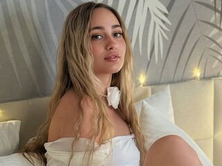 naked camgirl photo MayaSly