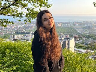 naked cam girl masturbating with sextoy MelaniColeman