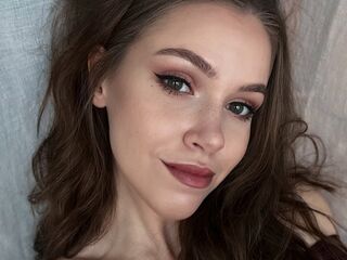 fingering cam girl MeleeEva