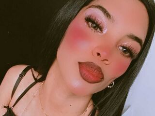 hot cam slut MeliRoots
