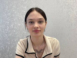 masturbating webcamgirl MiaLifa
