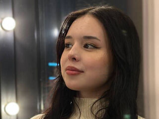 fingering girl chatroom MikiPellon