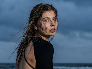 webcam striptease show MilaOlivers