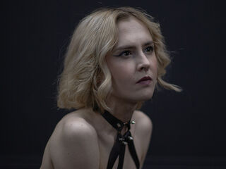 striptease cam MilaVeyra