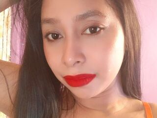 camgirl fingering shaved pussy MorenaAudrey
