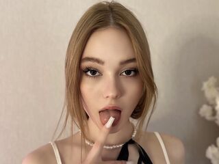 naughty camgirl masturbating MyaFields