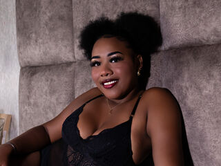 girl showing pussy NaiaSimpson